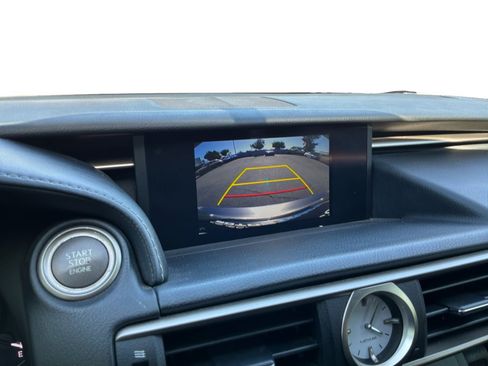 Used 2017 Lexus RC 200t w/ Premium Package RWD image 13