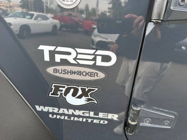 Used 2017 Jeep Wrangler Unlimited Rubicon w/ Max Tow Package AWD/4WD image 15