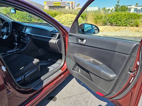 Used 2020 Kia Optima LX FWD image 30