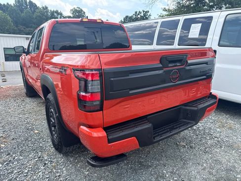 Used 2025 Nissan Frontier PRO-4X w/ Interior Protection Package AWD/4WD image 4