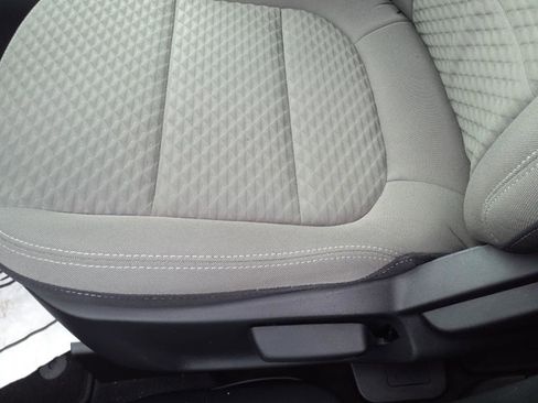 Used 2022 Ford Escape SE w/ Cold Weather Package image 9