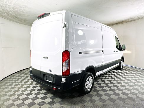 Used 2023 Ford E-Transit Medium Roof image 3