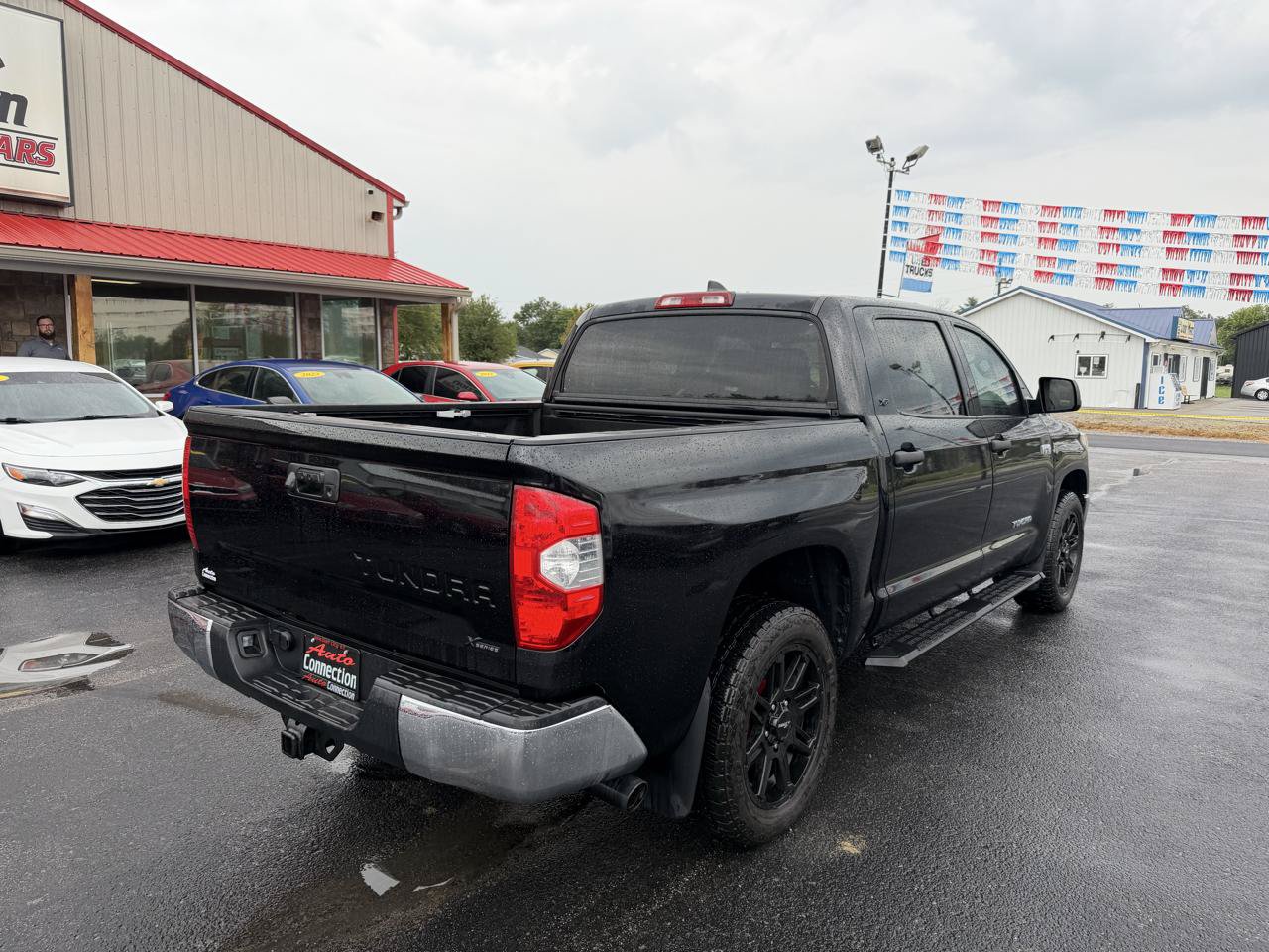 Used 2021 Toyota Tundra SR5 w/ SR5 Leather Package RWD image 4