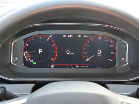 Certified 2025 Volkswagen Jetta SEL image 22