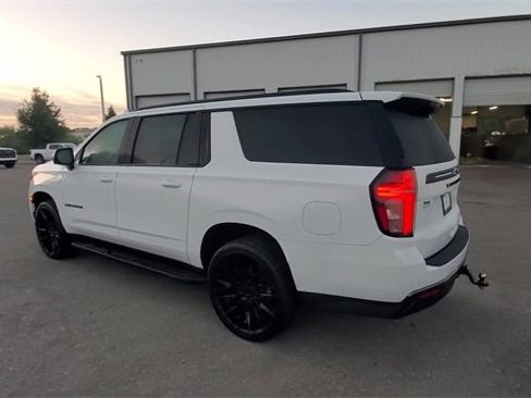 Used 2022 Chevrolet Suburban RST w/ Luxury Package image 6