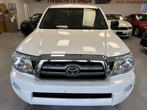 Used 2009 Toyota Tacoma PreRunner image 2