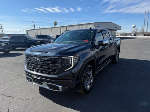 Used 2024 GMC Sierra 1500 Denali Ultimate image 3
