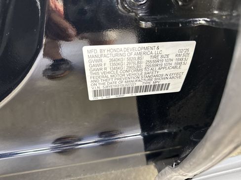 Certified 2025 Acura MDX SH-AWD image 39