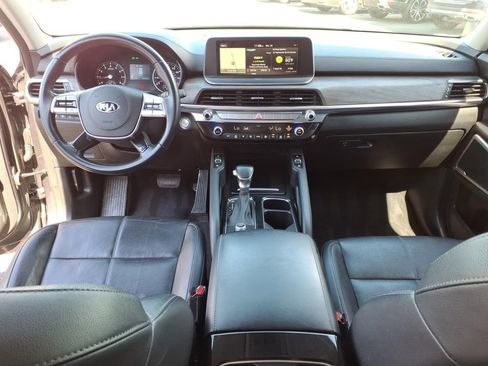 Used 2020 Kia Telluride EX image 9