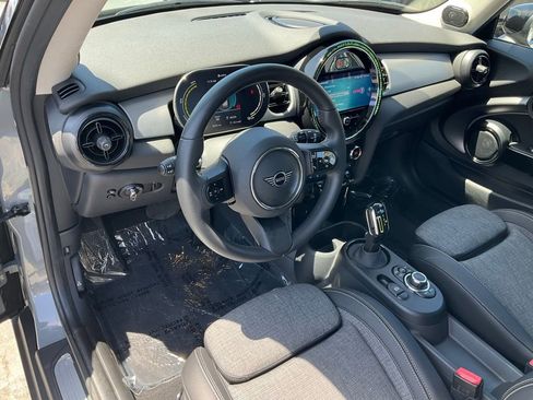 Used 2023 MINI Cooper SE FWD image 8