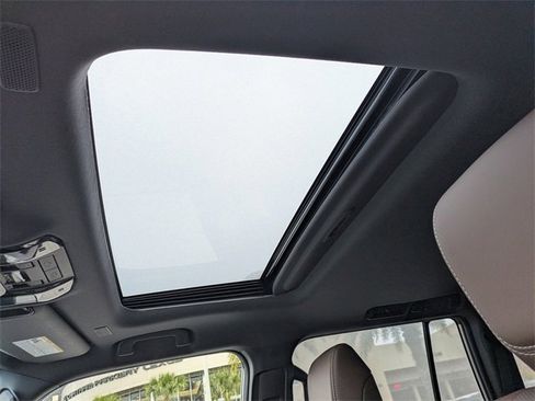 Used 2025 Toyota Land Cruiser image 23