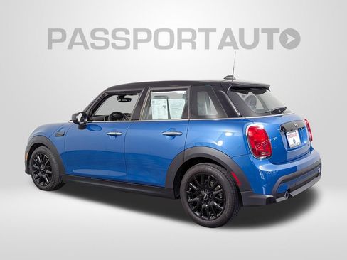 Used 2022 MINI Cooper 4-Door Hardtop FWD image 3
