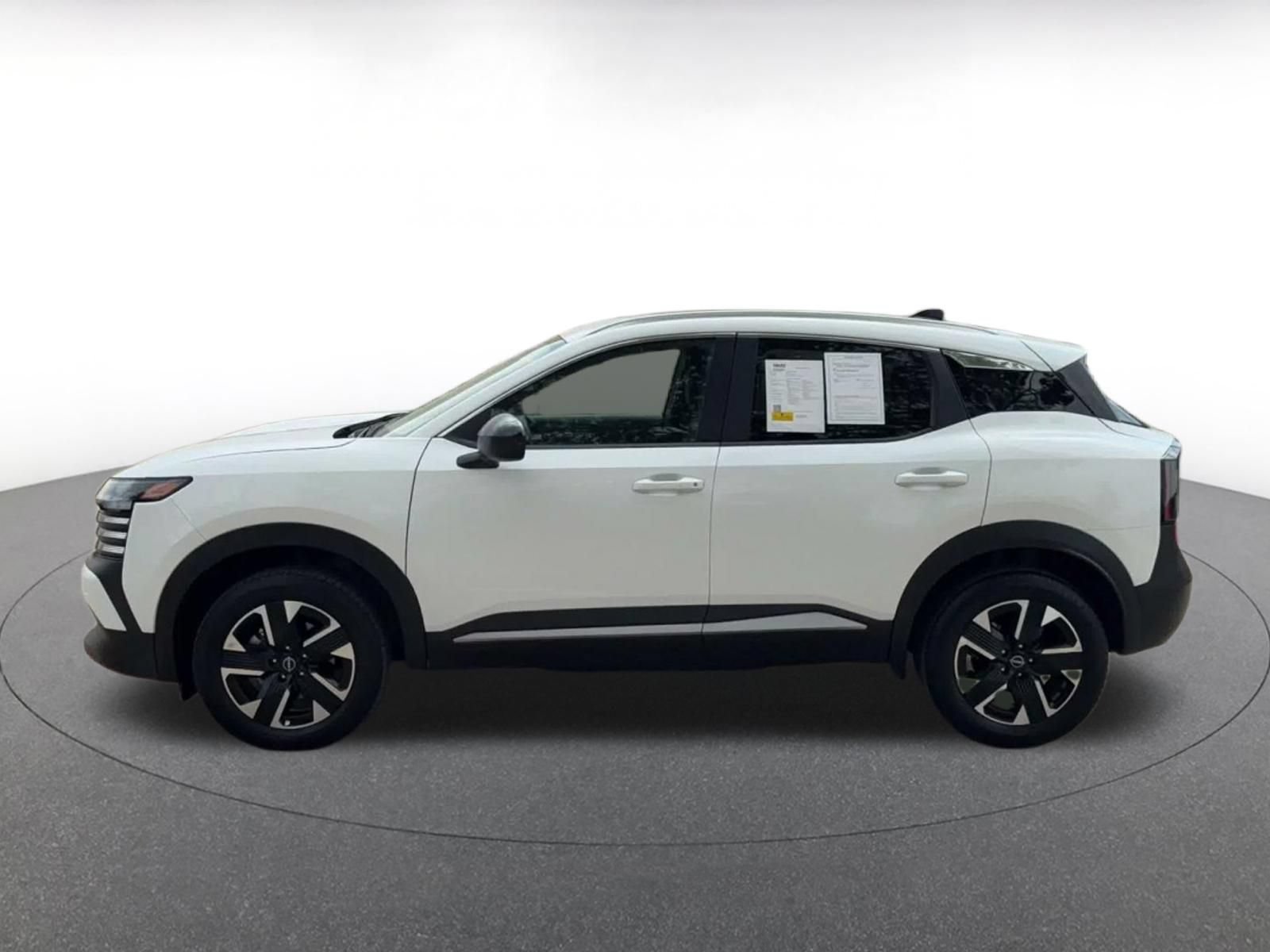 Used 2026 Nissan Kicks SV w/ Cold Weather Package AWD/4WD image 10