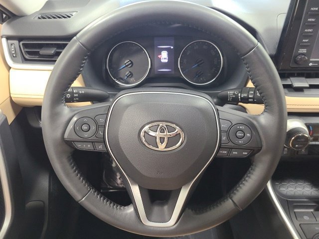 Used 2022 Toyota RAV4 XLE w/ Convenience Package AWD/4WD image 25
