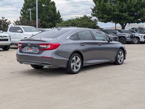 Used 2020 Honda Accord EX image 6