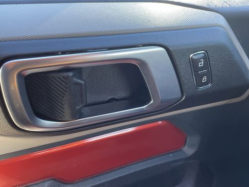 Used 2023 Ford Bronco Big Bend w/ Sasquatch Package image 21