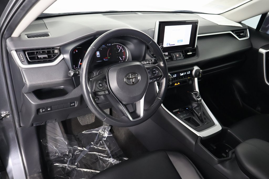 Used 2023 Toyota RAV4 XLE Premium FWD image 7