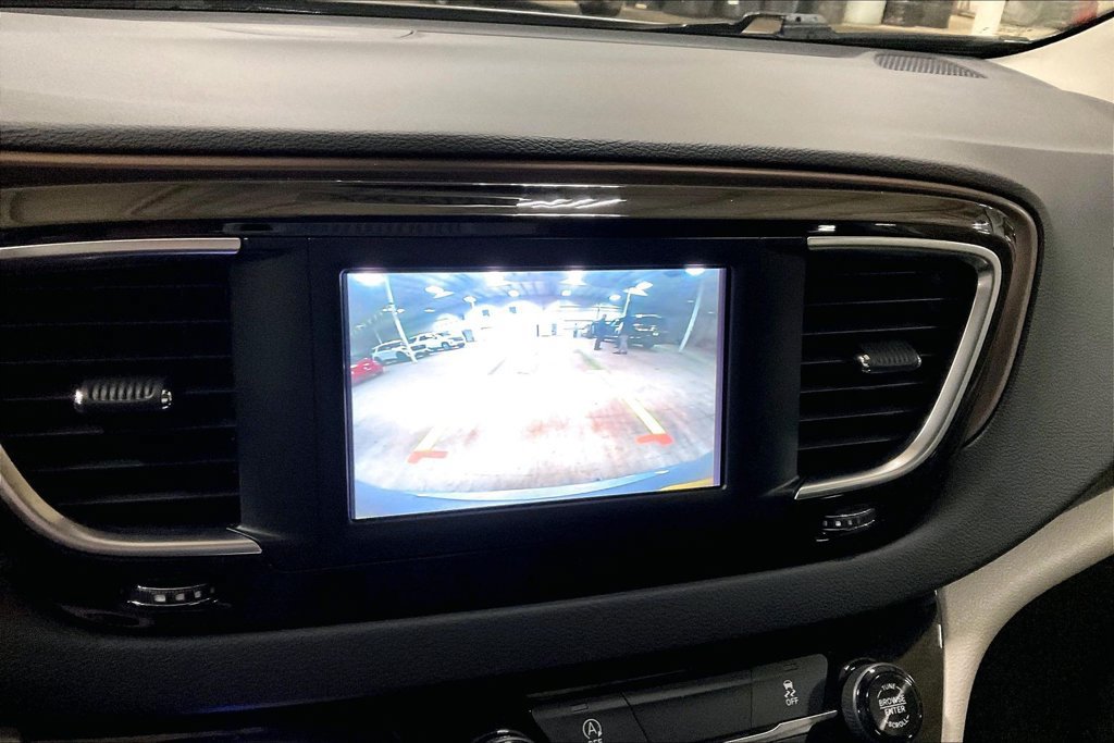 Used 2024 Chrysler Voyager LX FWD image 20