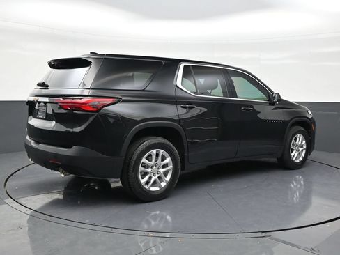 Used 2022 Chevrolet Traverse LS FWD image 5