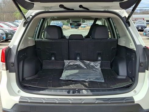 Used 2021 Subaru Forester Limited image 29