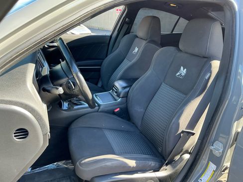 Used 2019 Dodge Charger Scat Pack w/ Dynamics Package image 17