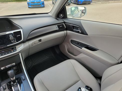 Used 2013 Honda Accord EX-L image 17