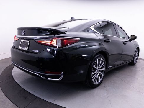 Used 2020 Lexus ES 300h w/ Premium Package FWD image 19