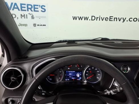 Used 2021 Chevrolet Blazer LT FWD image 25