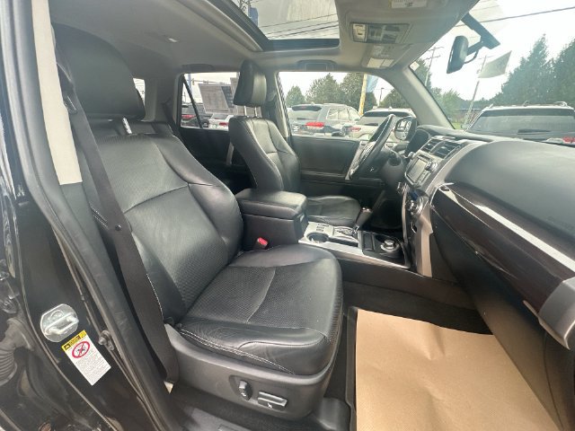 Used 2014 Toyota 4Runner Limited AWD/4WD image 38