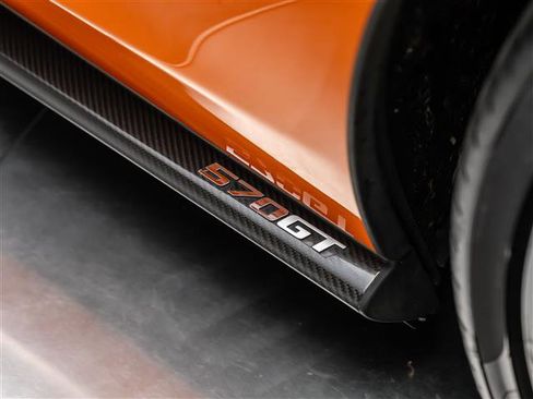 Used 2017 McLaren 570S image 17