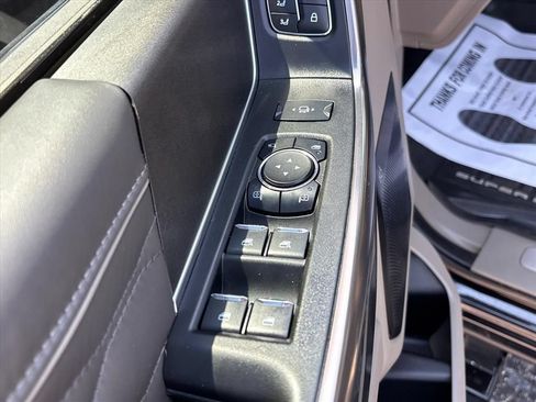 Used 2025 Ford F250 Platinum w/ Platinum Plus Package AWD/4WD image 28