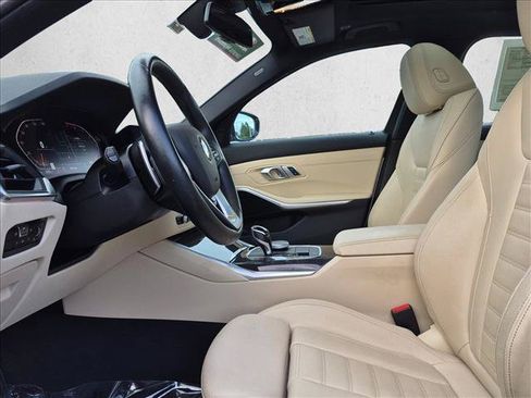 Used 2021 BMW 330i Sedan w/ Premium Package RWD image 18