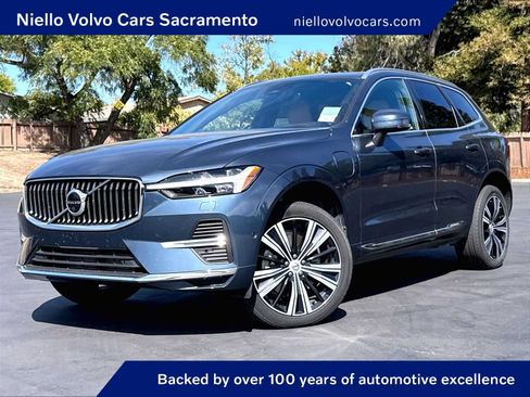 Used 2022 Volvo XC60 T8 Inscription w/ Advanced Package AWD/4WD image 1
