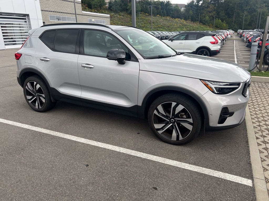 Used 2023 Volvo XC40 B5 Ultimate w/ Climate Package AWD/4WD image 12