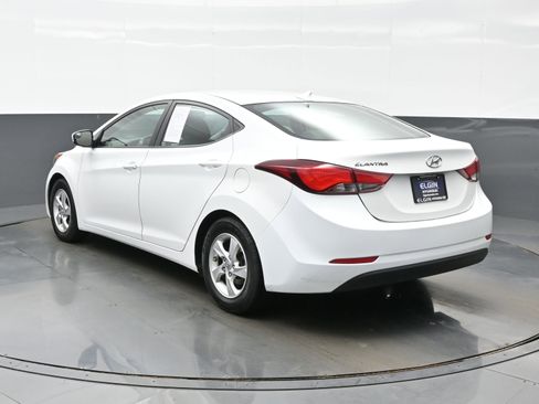 Used 2015 Hyundai Elantra SE FWD image 4