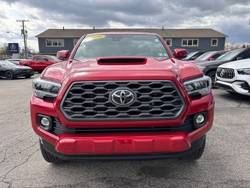 Used 2020 Toyota Tacoma TRD Sport w/ TRD Premium Sport Package image 3