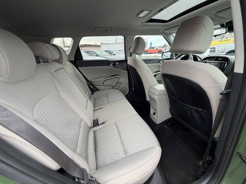 Used 2021 Kia Soul EX FWD image 15