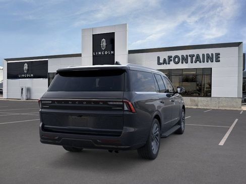 New 2026 Lincoln Navigator L Premier AWD/4WD image 8