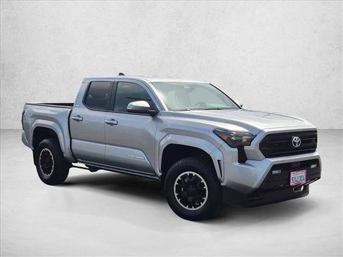 Used 2024 Toyota Tacoma SR5 RWD image 3