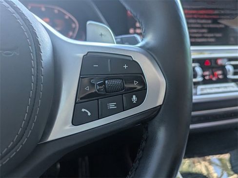 Used 2021 BMW X7 M50i image 29