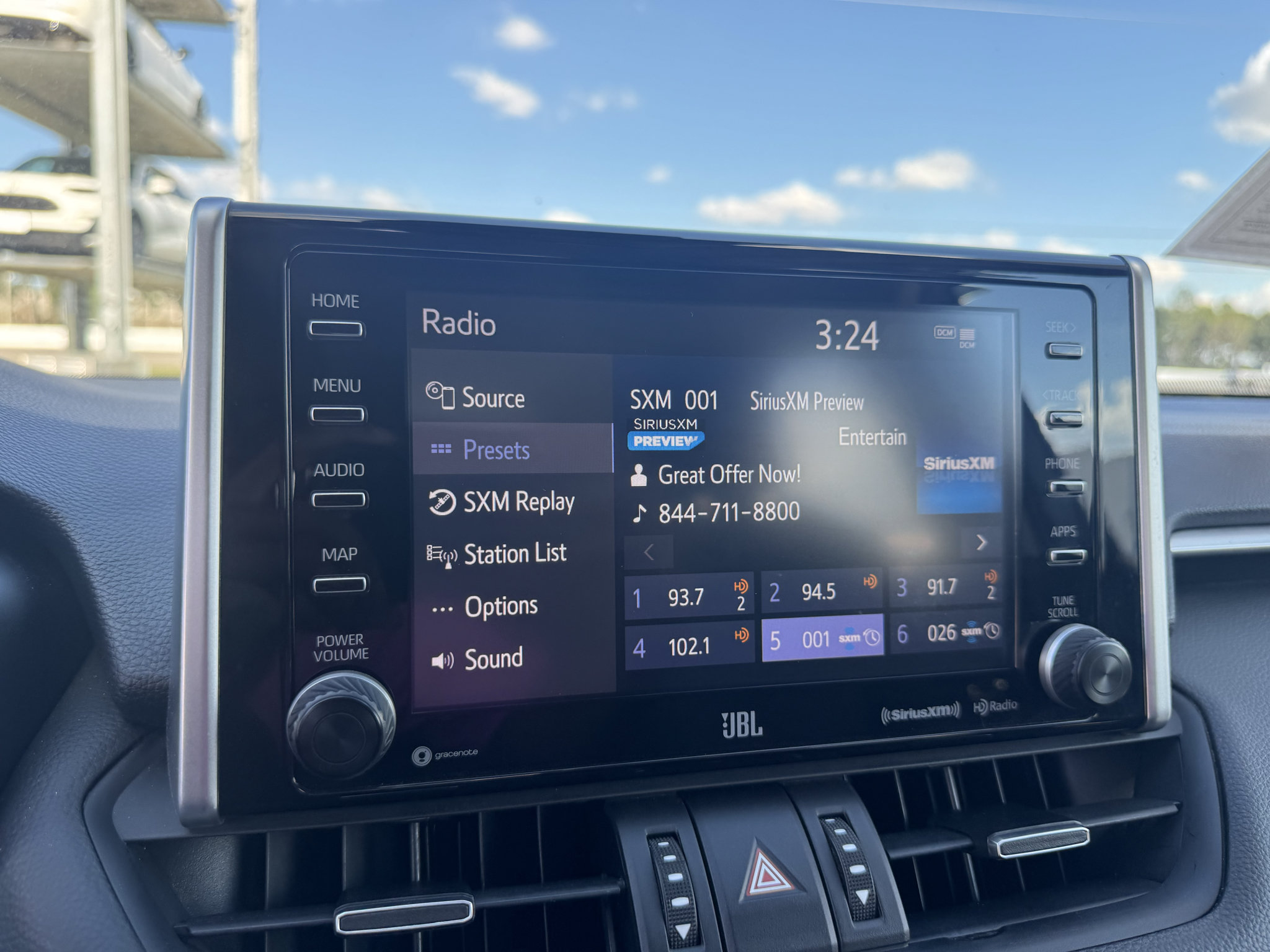 Used 2020 Toyota RAV4 XLE Premium AWD/4WD image 19