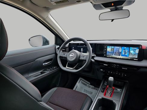 New 2026 Nissan Kicks SR w/ Cold Weather Package image 11