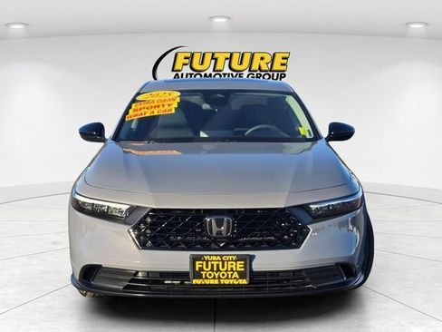 Used 2025 Honda Accord SE image 2