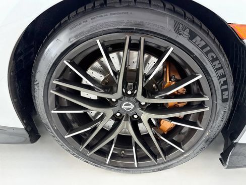 Used 2020 Nissan GT-R Premium AWD/4WD image 29