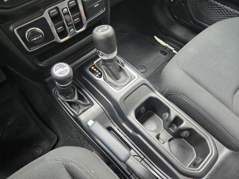 Used 2020 Jeep Wrangler Unlimited Sport AWD/4WD image 23