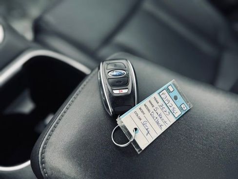 Used 2023 Subaru Outback Limited image 37