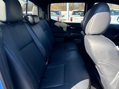 Used 2019 Toyota Tacoma TRD Sport image 46