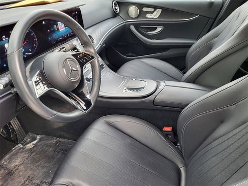 Used 2023 Mercedes-Benz E 350 4MATIC Sedan image 7