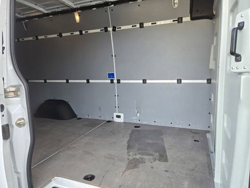 Used 2021 Mercedes-Benz Sprinter 2500 w/ Premium Package image 10