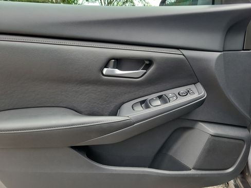 Certified 2025 Nissan Sentra SV FWD image 14